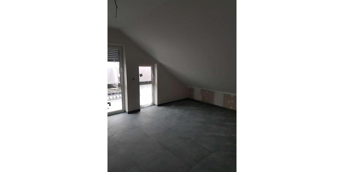 Dachgeschoßwohnung Hövelhof - 3 Zimmer, 97 m&sup2;, 1.050&euro; | Angebot:25853493
