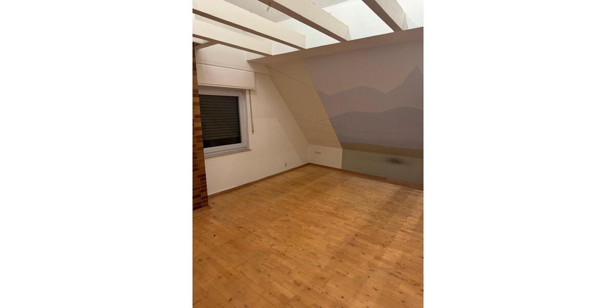 Dachgeschoßwohnung Warstein - 2 Zimmer, 85 m&sup2;, 500&euro; | Angebot:25606594