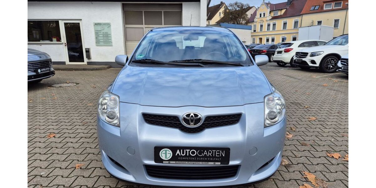 Toyota Auris 80.000 km 7.850 &euro; Paderborn 33098