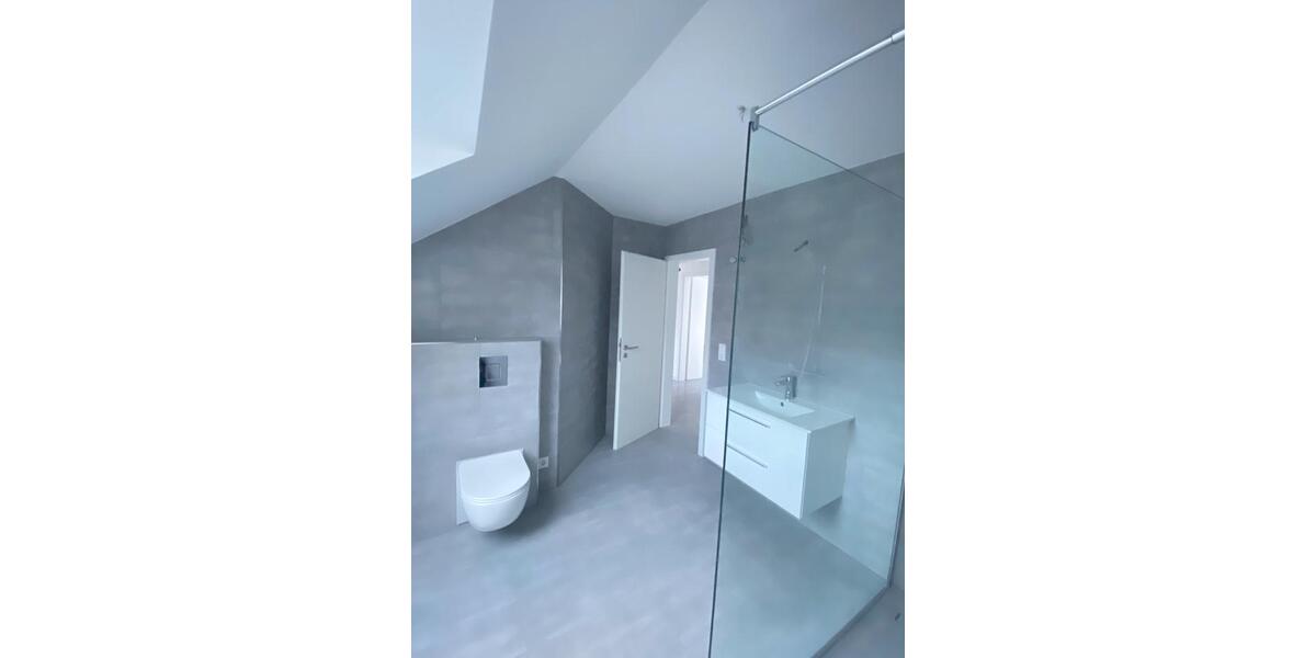 Dachgeschoßwohnung Büren - 4 Zimmer, 99 m&sup2;, 765&euro; | Angebot:24643844