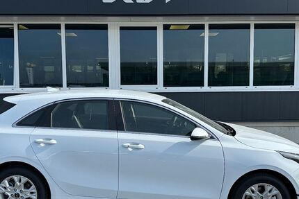 Kia ceed / Ceed 4.500 km 21.490 &euro; Paderborn 33100