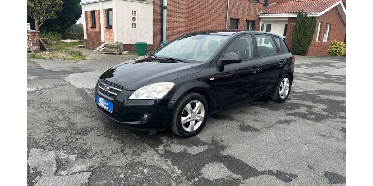 Kia ceed / Ceed 209.000 km 2.850 &euro; Erwitte 59597