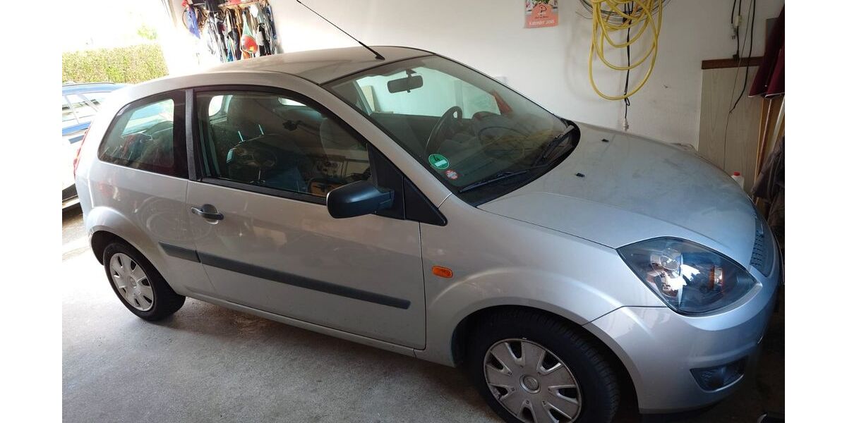 Ford Fiesta 27.304 km 2.800 &euro; Verl 33415