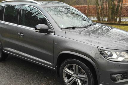 VW Tiguan 121.300 km 14.980 &euro; Bad Wünnenberg 33181