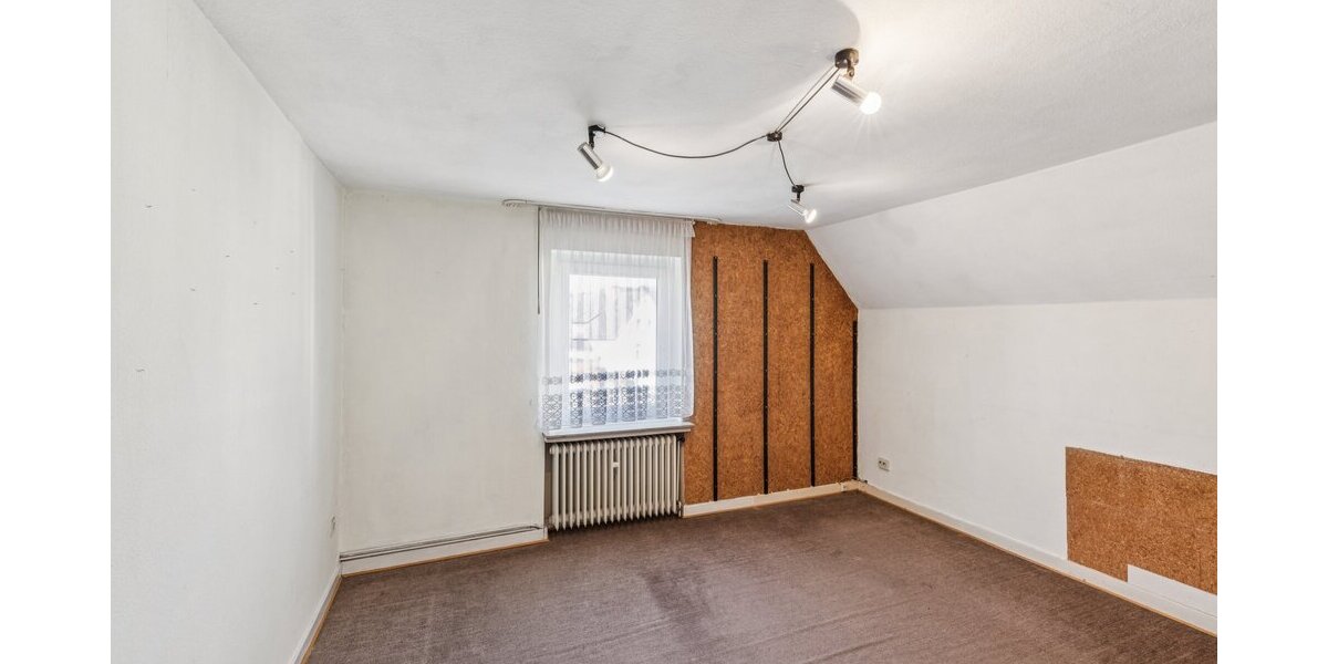 Zweifamilienhaus mit Potenzial – ideal für Mehrgenerationenwohnen oder Kapitalanlage - Einfamilienhaus Warstein | Angebot:25857972