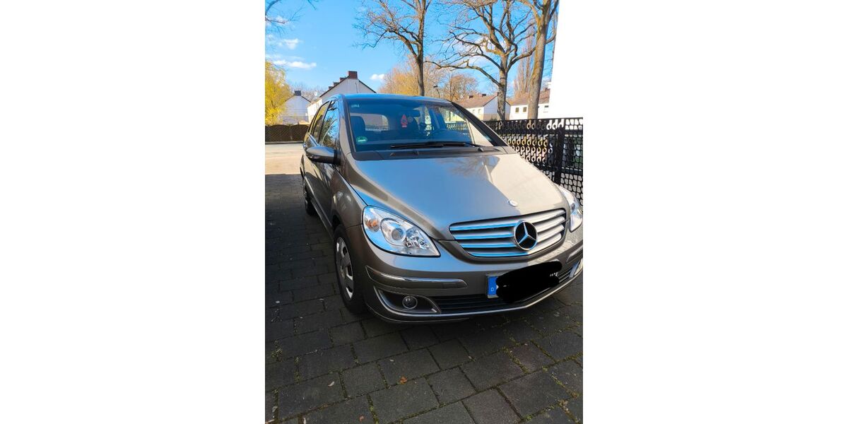Mercedes-Benz B 200 96.000 km 5.400 &euro; Paderborn 33104