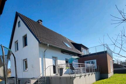 Haus Paderborn Neuenbeken - 10 Zimmer, 250 m&sup2;, 440.000&euro; | Angebot:25365722