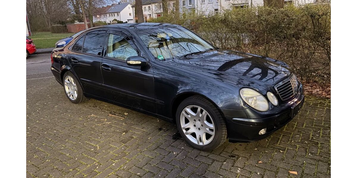 Mercedes-Benz E 200 303.613 km 2.300 &euro; Soest 59494
