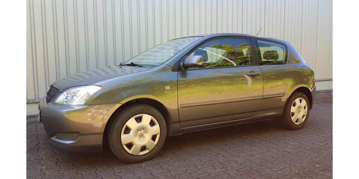 Toyota Corolla 163.254 km 2.000 &euro; Paderborn 33104