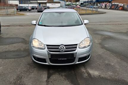 VW Jetta 152.800 km 4.500 &euro; Büren 33142