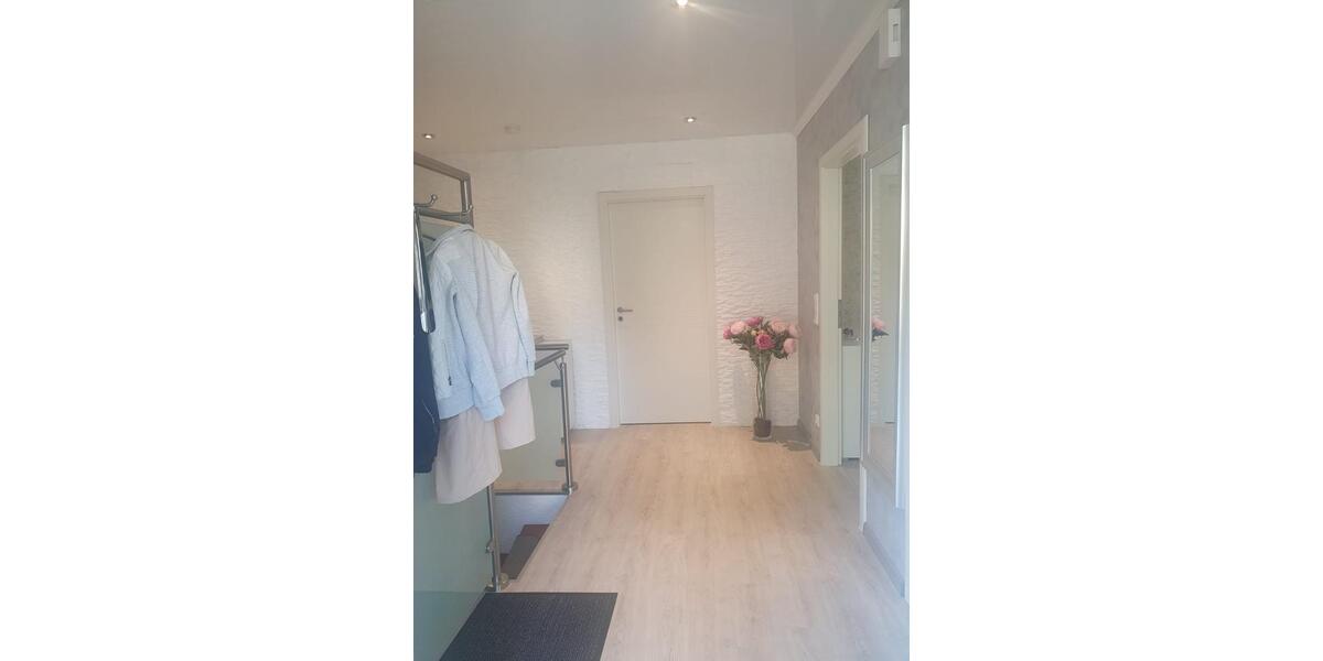 Einfamilienhaus Warstein - 8 Zimmer, 207 m&sup2;, 299.000&euro; | Angebot:27083235