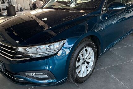 VW Passat Variant 104.000 km 20.950 &euro; Paderborn 33106