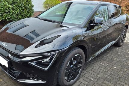 Kia EV6 2.700 km 43.500 &euro; Rheda-Wiedenbrück 33378
