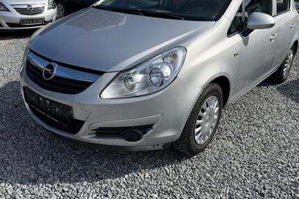 Opel Corsa 164.000 km 2.399 &euro; Paderborn 33100