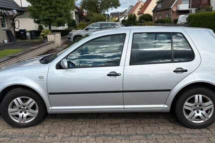 VW Golf 43.500 km 3.990 &euro; Gütersloh 33335