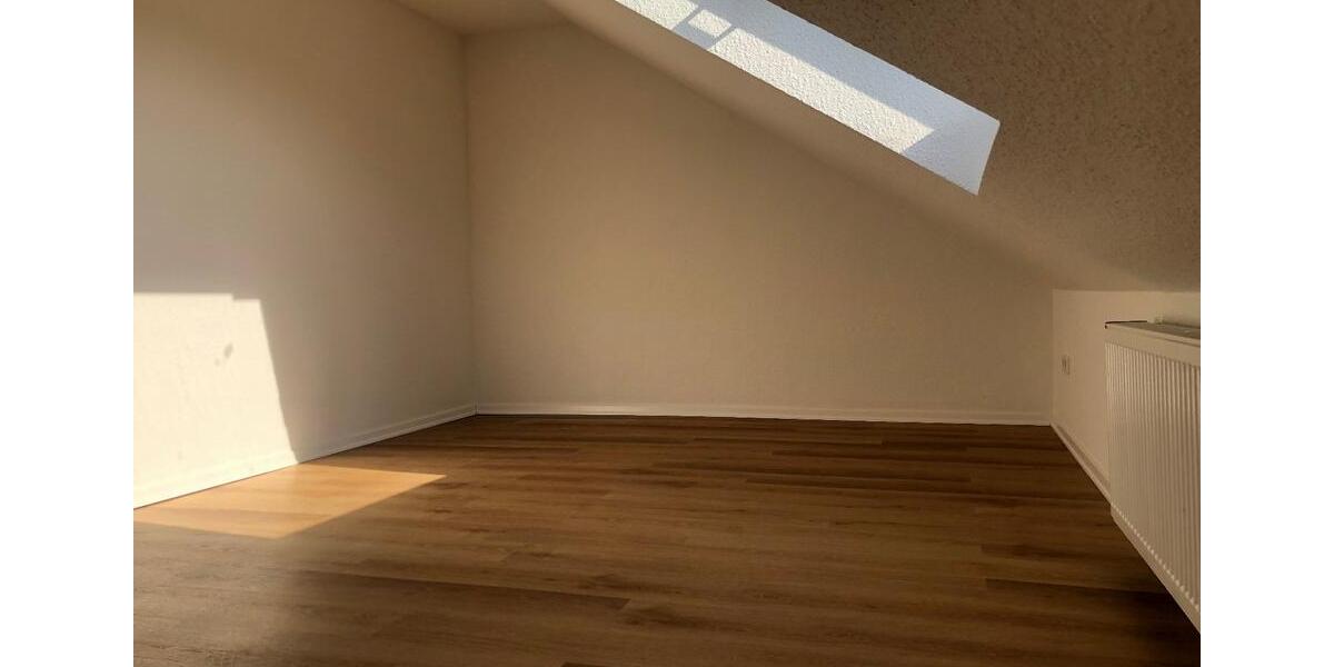 Dachgeschoßwohnung Oelde - 1 Zimmer, 65 m&sup2;, 615&euro; | Angebot:25933967