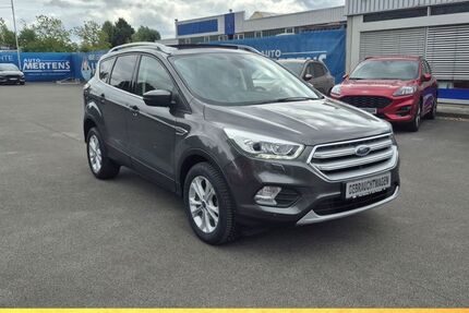 Ford Kuga 62.000 km 15.690 &euro; Lippstadt 59557