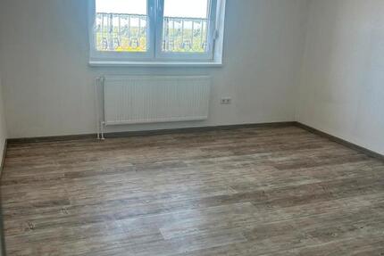 Wohnung Bad Wünnenberg - 3 Zimmer, 111 m&sup2;, 600&euro; | Angebot:26536533