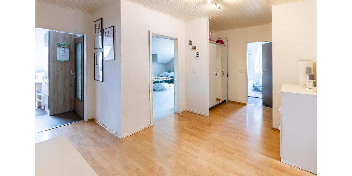 Dachgeschoßwohnung Paderborn Elsen - 3 Zimmer, 83 m&sup2;, 219.000&euro; | Angebot:26662206