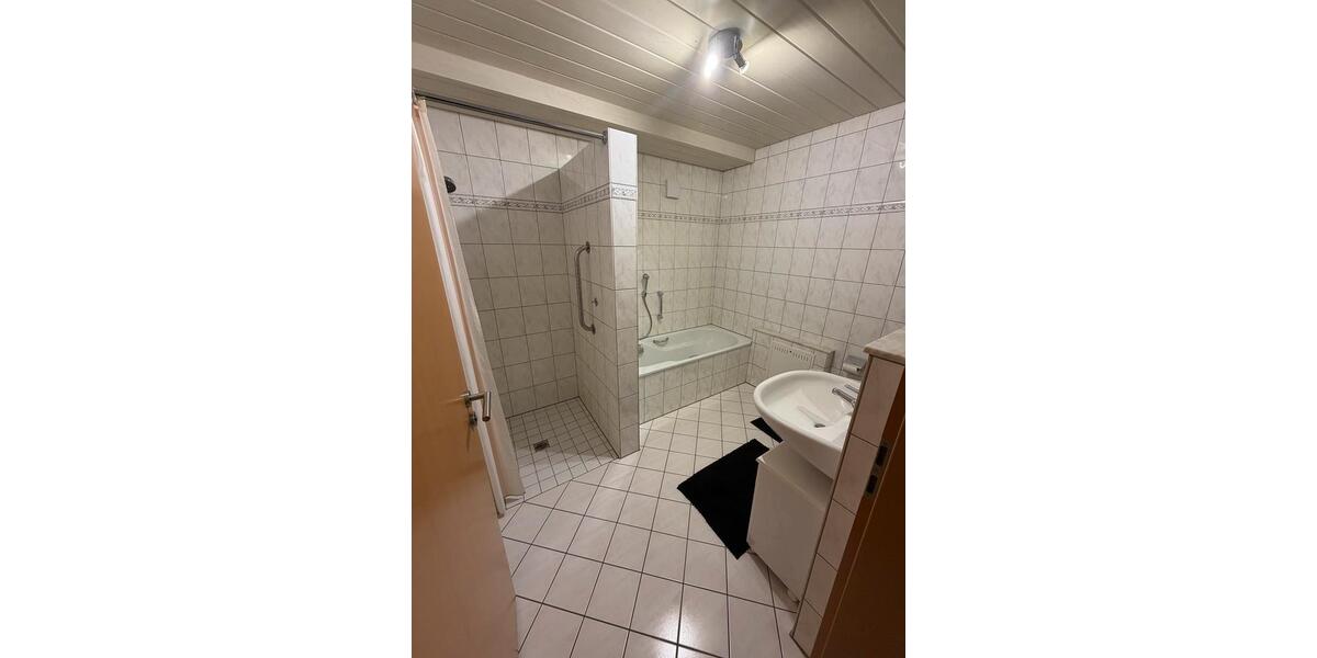 Etagenwohnung Rietberg - 6 Zimmer, 175 m&sup2;, 1.400&euro; | Angebot:25900205