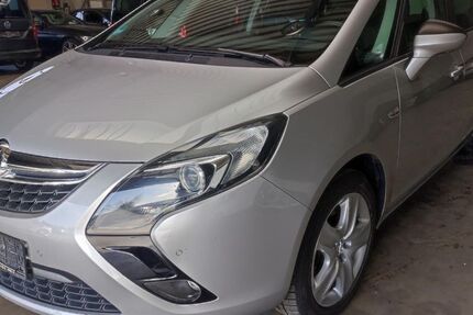 Opel Zafira 148.000 km 5.990 &euro; Paderborn 33100