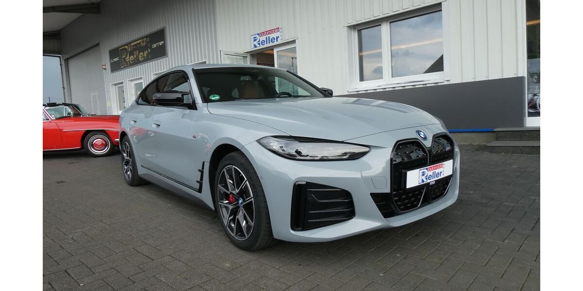 BMW i4 48.903 km 46.900 &euro; Paderborn 33106
