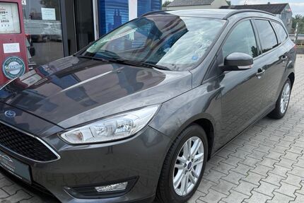Ford Focus 88.762 km 9.799 &euro; Paderborn 33104