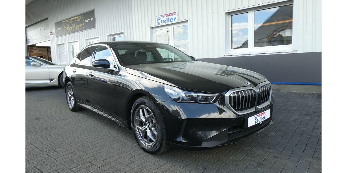 BMW 520 22.143 km 41.999 &euro; Paderborn 33106