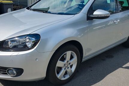 VW Golf 56.800 km 7.850 &euro; Paderborn 33104