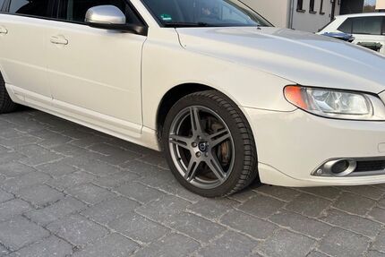 Volvo V70 289.486 km 9.399 &euro; Hövelhof 33161