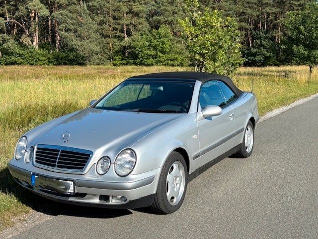 Mercedes-Benz CLK 200 73.700 km 9.500 &euro; Paderborn 33102