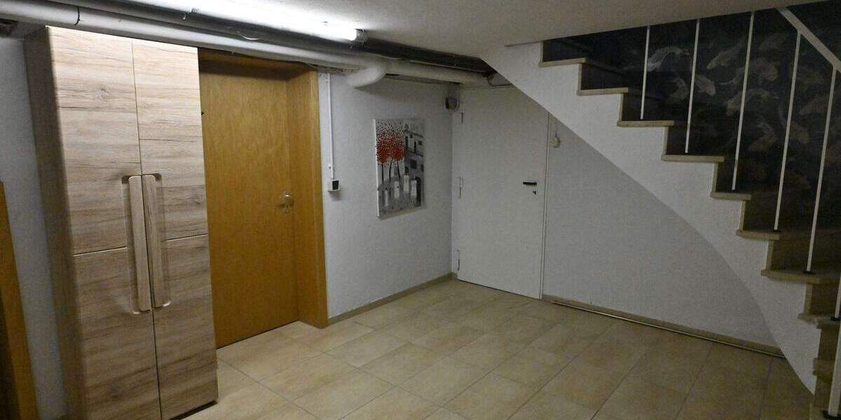 Einfamilienhaus Lippstadt Bad Waldliesborn - 8 Zimmer, 240 m&sup2;, 850.000&euro; | Angebot:25850608