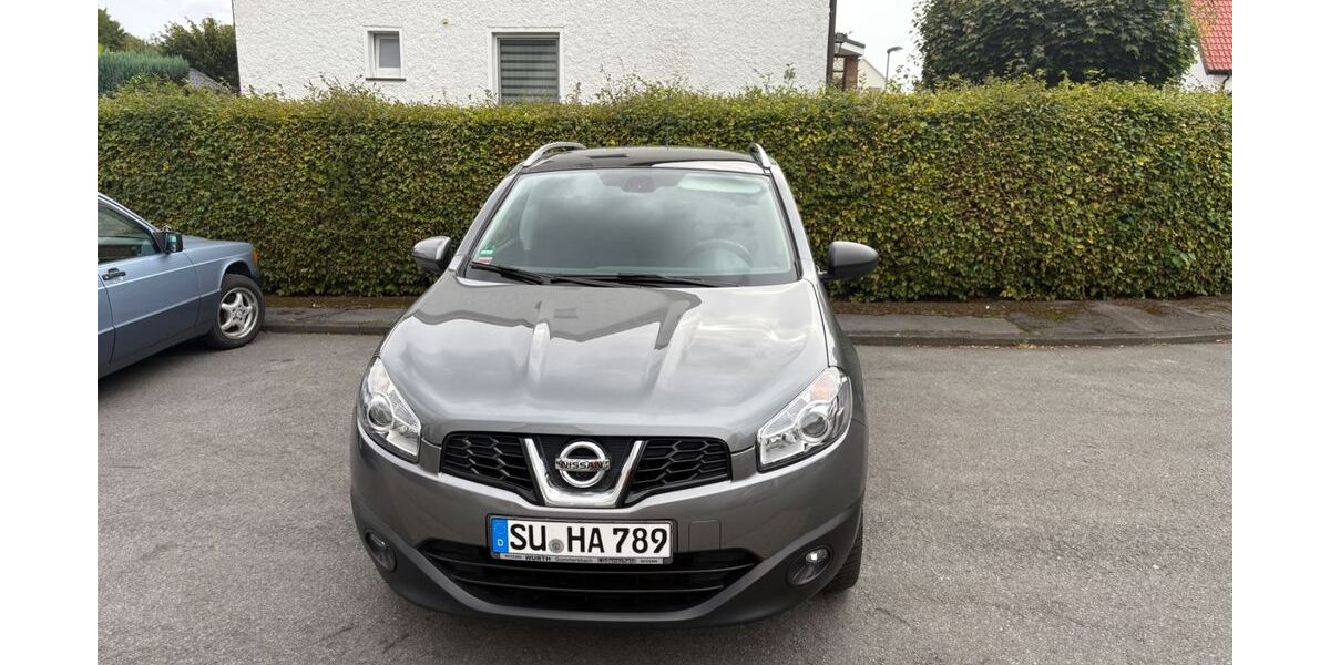 Nissan Qashqai 104.000 km 8.999 &euro; Soest 59494