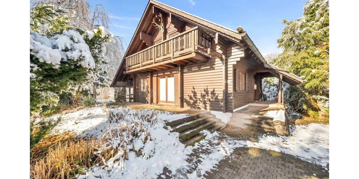 ? Charmantes Blockbohlenhaus in traumhafter Höhenlage von Warstein-Hirschberg - Einfamilienhaus Warstein | Angebot:25232863