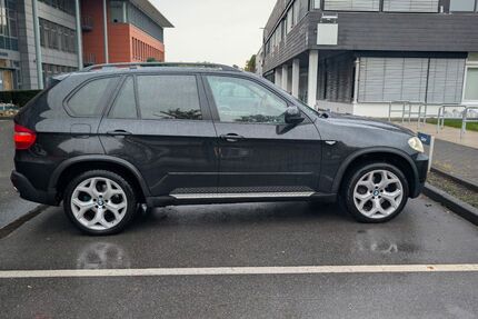 BMW X5 330.000 km 9.500 &euro; Gütersloh 33334