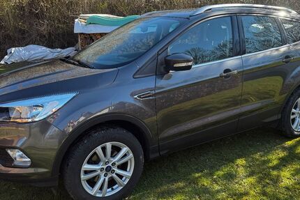 Ford Kuga 93.000 km 10.200 &euro; Warstein 59581