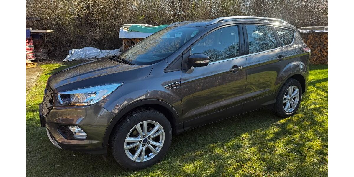Ford Kuga 93.000 km 10.200 &euro; Warstein 59581
