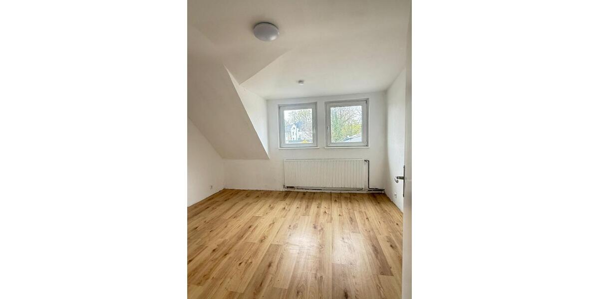 Dachgeschoßwohnung Lippstadt - 3 Zimmer, 72 m&sup2;, 700&euro; | Angebot:26568379