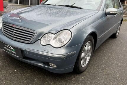 Mercedes-Benz C 180 189.000 km 2.699 &euro; Paderborn 33100