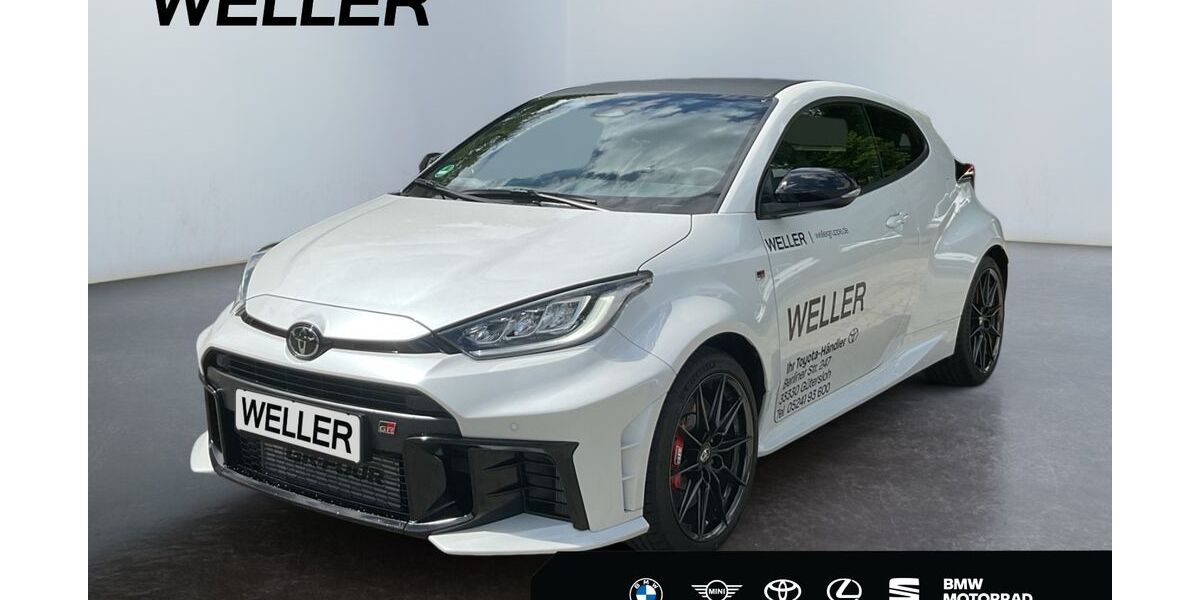 Toyota Yaris 2.500 km 57.590 &euro; Gütersloh 33330