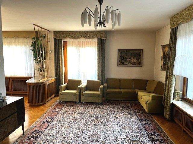 Einfamilienhaus Erwitte - 7 Zimmer, 170 m&sup2;, 290.000&euro; | Angebot:25769960