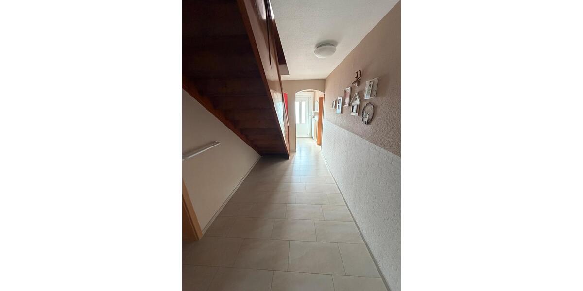 Etagenwohnung Rietberg - 6 Zimmer, 175 m&sup2;, 1.400&euro; | Angebot:25900205