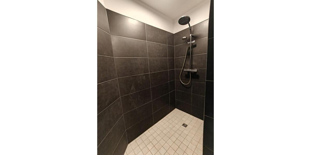 Dachgeschoßwohnung Gütersloh - 3 Zimmer, 170 m&sup2;, 1.710&euro; | Angebot:25974791