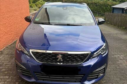 Peugeot 308 136.000 km 9.400 &euro; Paderborn 33104