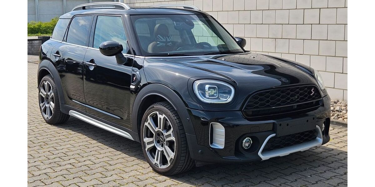 Mini Countryman S (Cooper) 56.143 km 27.850 &euro; Beckum 59269
