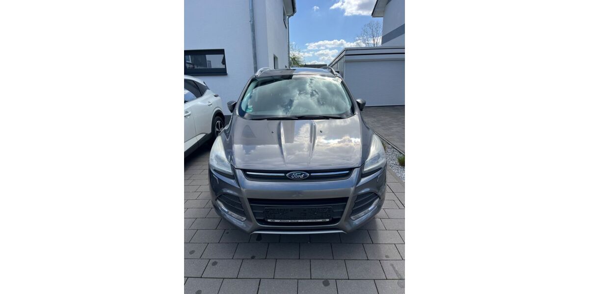 Ford Kuga 183.000 km 6.100 &euro; Geseke 59590