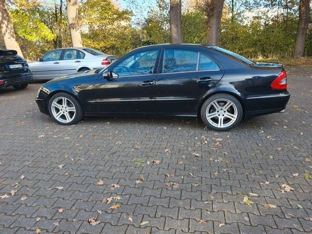 Mercedes-Benz E 320 280.000 km 5.800 &euro; Paderborn 33102