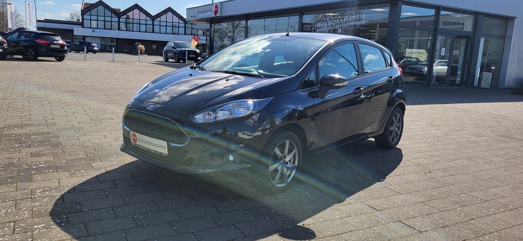 Ford Fiesta 98.000 km 7.280 &euro; Rietberg 33397