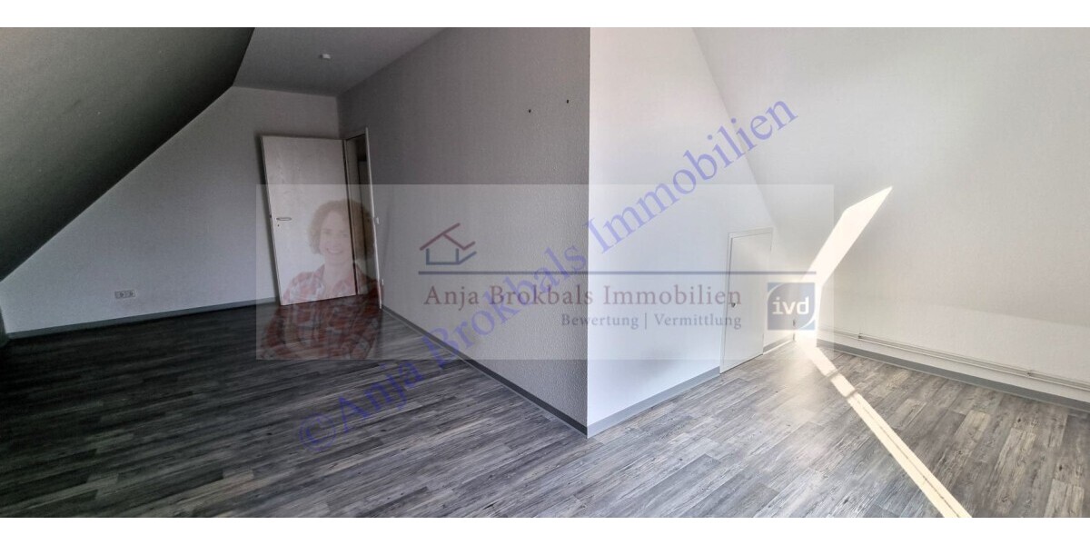 Junge DHH mit Garage Nähe Theater Gütersloh - provisionsfrei für Käufer - Doppelhaushälfte Gütersloh | Angebot:26125042