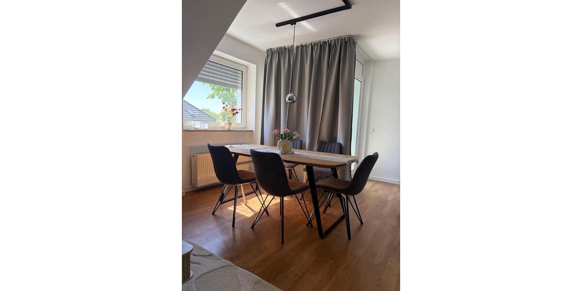 Dachgeschoßwohnung Lippstadt - 3 Zimmer, 81 m&sup2;, 1.065&euro; | Angebot:26420330